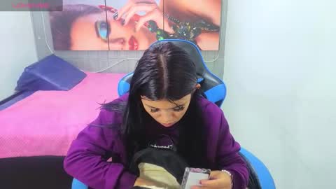       online show from September 15, 2025, 12:38 pm