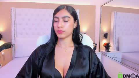 Snapshot of emily_roux chatting on November 7, 2025, 4:34 am EMILY online show from November 7, 2025, 4:34 am