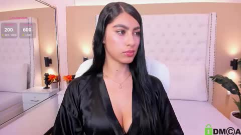 Snapshot of emily_roux chatting on November 9, 2025, 4:44 am EMILY online show from November 9, 2025, 4:44 am