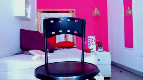 Emily online show from February 14, 2025, 2:23 pm