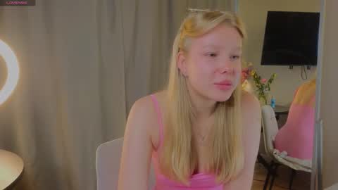 Snapshot of emily_shepard chatting on September 11, 2025, 2:22 am emily shepard online show from September 11, 2025, 2:22 am