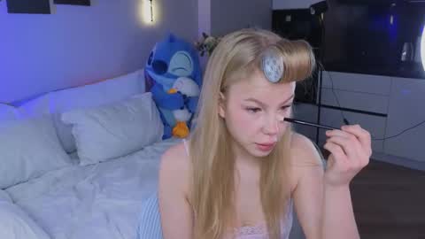 emily shepard online show from April 10, 2026, 2:39 am