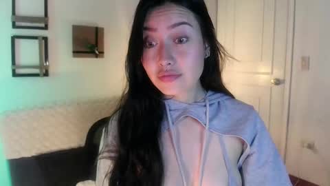 Emily  Swan online show from February 20, 2025, 1:57 am