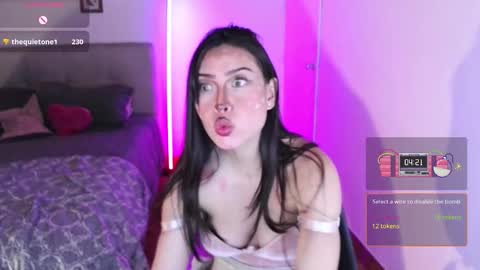 Emily  Swan online show from October 16, 2025, 2:12 am