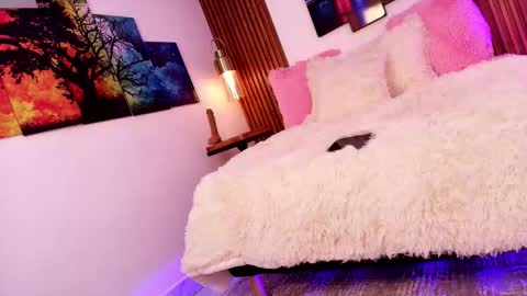 Snapshot of emily_vaughan chatting on September 15, 2025, 3:28 am Emily. online show from September 15, 2025, 3:28 am