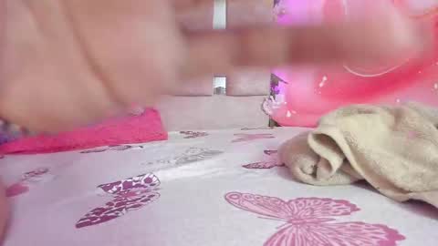 emily_velvet_ online show from April 13, 2026, 6:35 pm