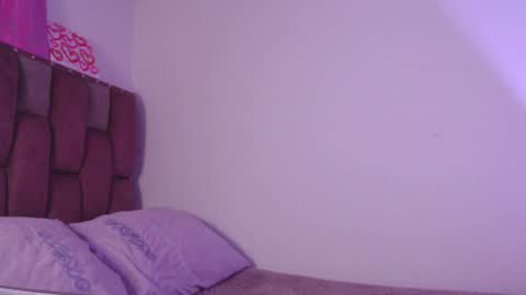 Snapshot of emily_w2 chatting on February 17, 2025, 3:47 am emily_w2 online show from February 17, 2025, 3:47 am