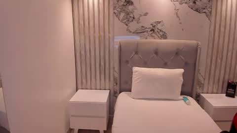  E M Y L Y  online show from March 13, 2026, 12:34 pm