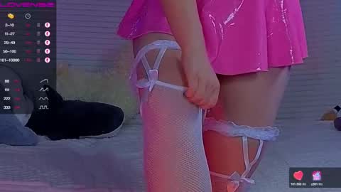 artist Emily online show from February 24, 2025, 10:58 pm