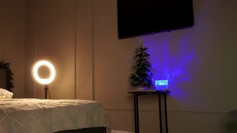 Snapshot of emilybatee chatting on January 19, 2025, 5:07 pm emilybatee online show from January 19, 2025, 5:07 pm