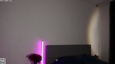 Snapshot of emilybatee chatting on September 26, 2025, 6:45 pm emilybatee online show from September 26, 2025, 6:45 pm