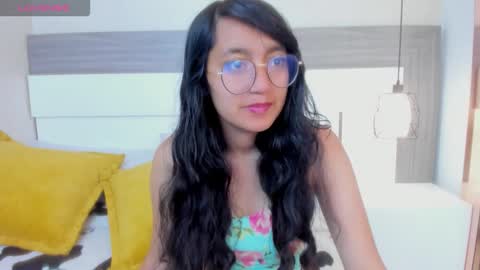 Snapshot of emilyblussh chatting on February 21, 2026, 1:12 pm Emily Bluush online show from February 21, 2026, 1:12 pm