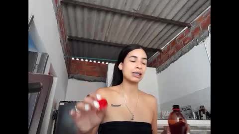 Snapshot of emilydauz chatting on September 19, 2025, 6:19 pm Camila online show from September 19, 2025, 6:19 pm