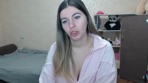 Snapshot of emilyfork chatting on February 16, 2026, 5:53 pm emilyfork online show from February 16, 2026, 5:53 pm