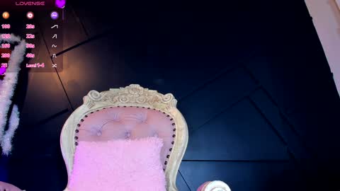 Emily online show from January 8, 2025, 10:37 am