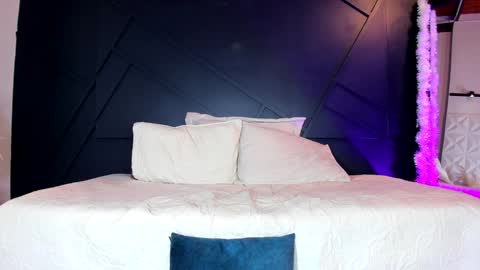 Emily online show from January 16, 2025, 10:53 am