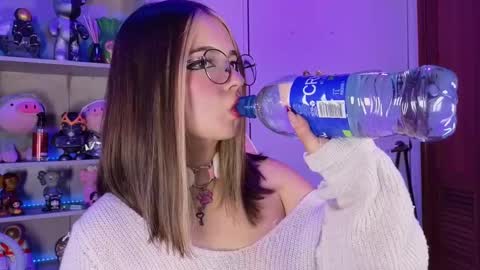 VALEEEN online show from September 24, 2025, 5:38 pm