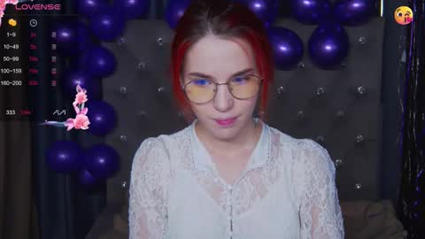 EmilyKents online show from November 28, 2025, 12:35 am