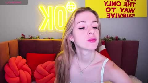 Snapshot of emilymagnificent chatting on January 7, 2026, 1:30 am emilymagnificent online show from January 7, 2026, 1:30 am