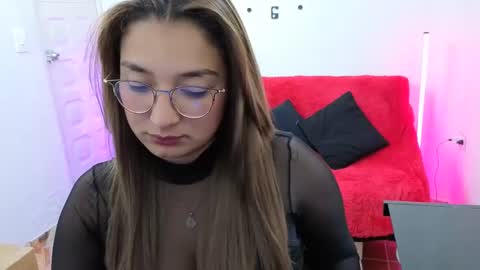 Snapshot of emilyriskhot chatting on October 2, 2025, 4:14 pm emily friends online show from October 2, 2025, 4:14 pm