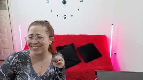 Snapshot of emilyriskhot chatting on October 5, 2025, 11:24 pm emily friends online show from October 5, 2025, 11:24 pm