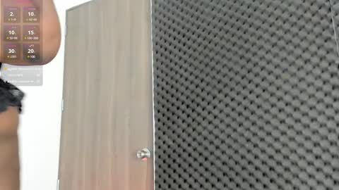 emilyrojas online show from January 30, 2025, 1:53 pm