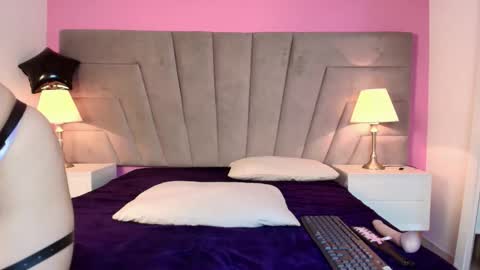 emily online show from January 13, 2026, 8:58 pm