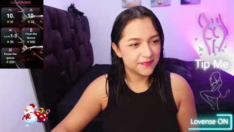 Snapshot of emilysavvato chatting on February 3, 2025, 12:03 pm Emily online show from February 3, 2025, 12:03 pm