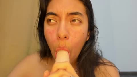 Snapshot of emilysex_118 chatting on May 17, 2026, 5:16 am Emily online show from May 17, 2026, 5:16 am