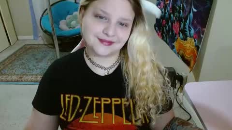 emily haze online show from January 20, 2025, 6:10 am