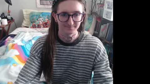 Snapshot of emilytfrench chatting on December 1, 2024, 10:53 pm Emily online show from December 1, 2024, 10:53 pm