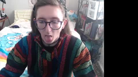 Snapshot of emilytfrench chatting on December 4, 2024, 10:41 pm Emily online show from December 4, 2024, 10:41 pm