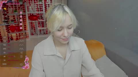 Snapshot of emilytrase chatting on February 17, 2026, 1:24 am Betty online show from February 17, 2026, 1:24 am