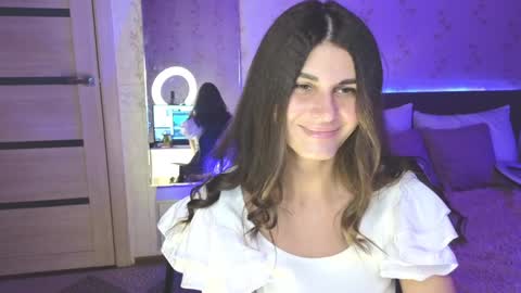 Snapshot of emilytucker chatting on December 7, 2024, 8:22 am Emily online show from December 7, 2024, 8:22 am