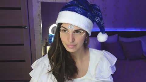 Snapshot of emilytucker chatting on December 8, 2024, 1:13 am Emily online show from December 8, 2024, 1:13 am