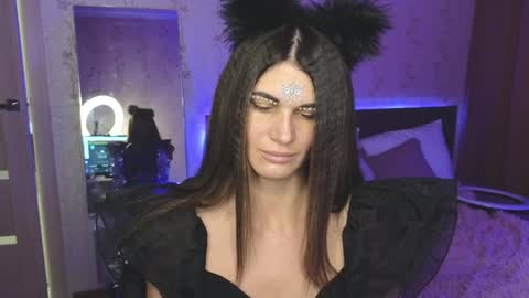 Snapshot of emilytucker chatting on December 10, 2024, 4:34 am Emily online show from December 10, 2024, 4:34 am