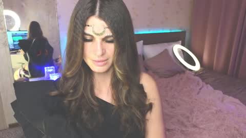 Snapshot of emilytucker chatting on December 16, 2024, 4:34 am Emily online show from December 16, 2024, 4:34 am