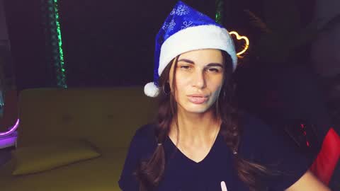 Snapshot of emilytucker chatting on December 22, 2024, 11:00 am Emily online show from December 22, 2024, 11:00 am