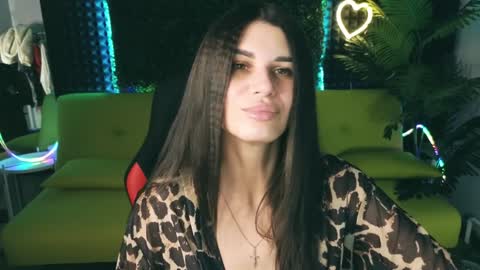 Snapshot of emilytucker chatting on January 24, 2025, 2:07 am Emily online show from January 24, 2025, 2:07 am