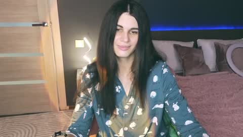 Snapshot of emilytucker chatting on January 26, 2025, 1:41 am Emily online show from January 26, 2025, 1:41 am