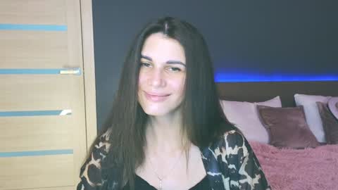 Snapshot of emilytucker chatting on February 5, 2025, 4:27 am Emily online show from February 5, 2025, 4:27 am