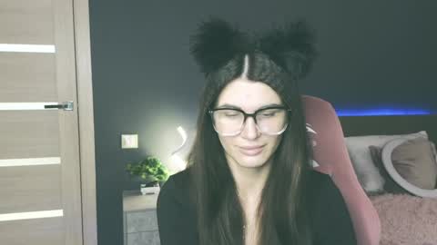 Snapshot of emilytucker chatting on February 9, 2025, 1:55 am Emily online show from February 9, 2025, 1:55 am