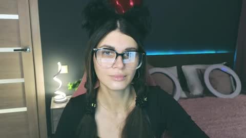 Snapshot of emilytucker chatting on February 12, 2025, 2:14 am Emily online show from February 12, 2025, 2:14 am