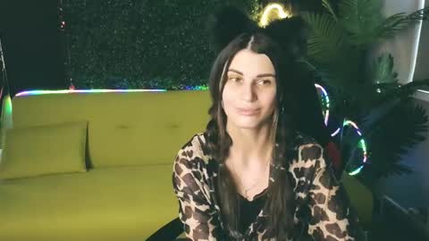 Snapshot of emilytucker chatting on March 2, 2025, 4:39 am Emily online show from March 2, 2025, 4:39 am