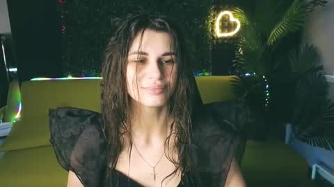 Snapshot of emilytucker chatting on March 3, 2025, 1:21 am Emily online show from March 3, 2025, 1:21 am