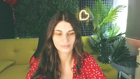 Snapshot of emilytucker chatting on March 6, 2025, 7:36 am Emily online show from March 6, 2025, 7:36 am