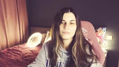 Snapshot of emilytucker chatting on September 29, 2025, 1:55 am Emily online show from September 29, 2025, 1:55 am