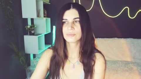 Snapshot of emilytucker chatting on October 5, 2025, 1:48 am Emily online show from October 5, 2025, 1:48 am