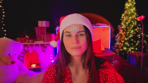 Snapshot of emilytucker chatting on December 22, 2025, 2:41 am Emily online show from December 22, 2025, 2:41 am