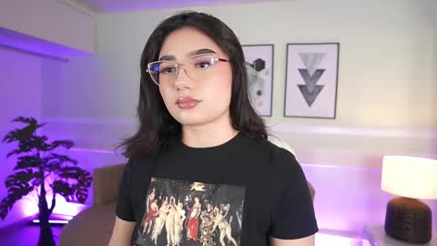 Emily Turner  online show from November 13, 2025, 7:13 pm